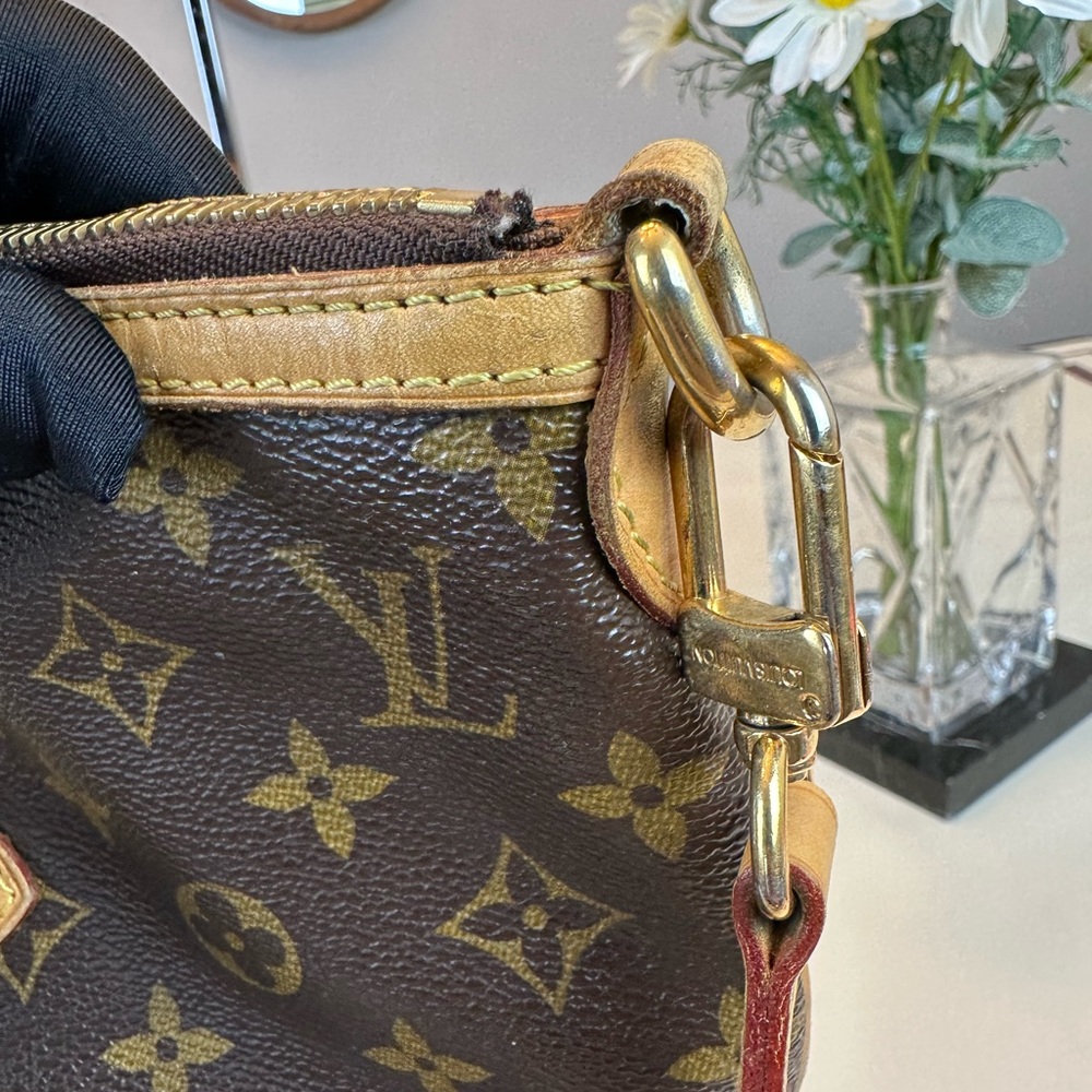 Louis Vuitton Monogram Canvas Palermo GM Shoulder Bag - Picture 13 of 17